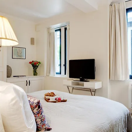 House Apartment *
