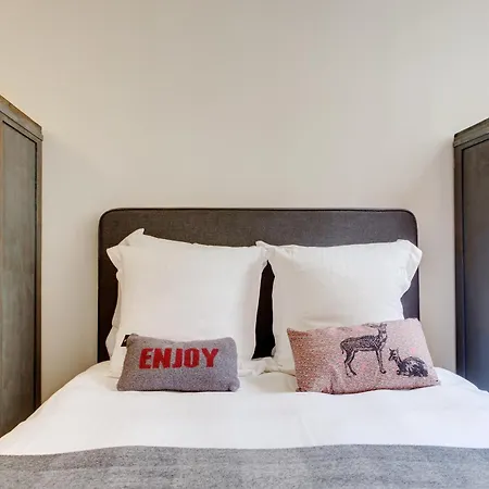 House Apartment *