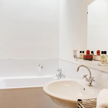 House Apartment *
