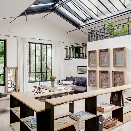 Apartment House